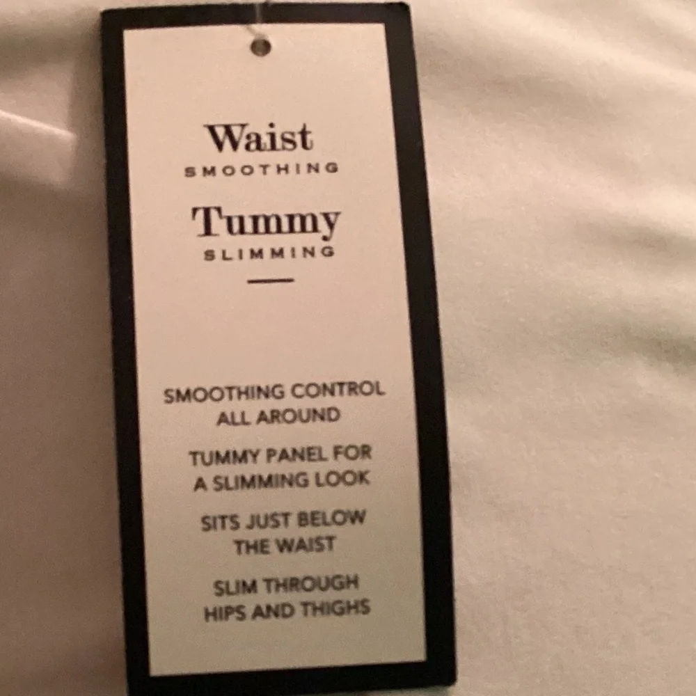 CHARTER CLUB white size 8 skinny leg smoothing waist pants. - Picture 10 of 11